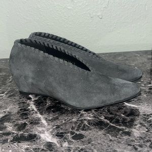 NWOT ALL BLACK Whip Stitch Hidden Wedge Size: 8 US/38.5 EU